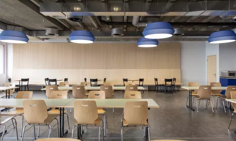 Cantine Muttenz LIGNO® Acoustique light  Photo : Martina Villiger, Holz & Funktion AG  