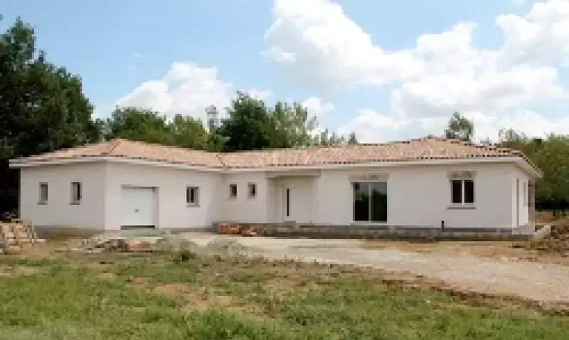 XELLA : Une maison construite en Ytong thermopierre 30 cm